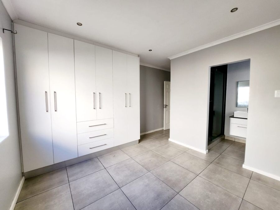 To Let 3 Bedroom Property for Rent in Lovemore Park Eastern Cape